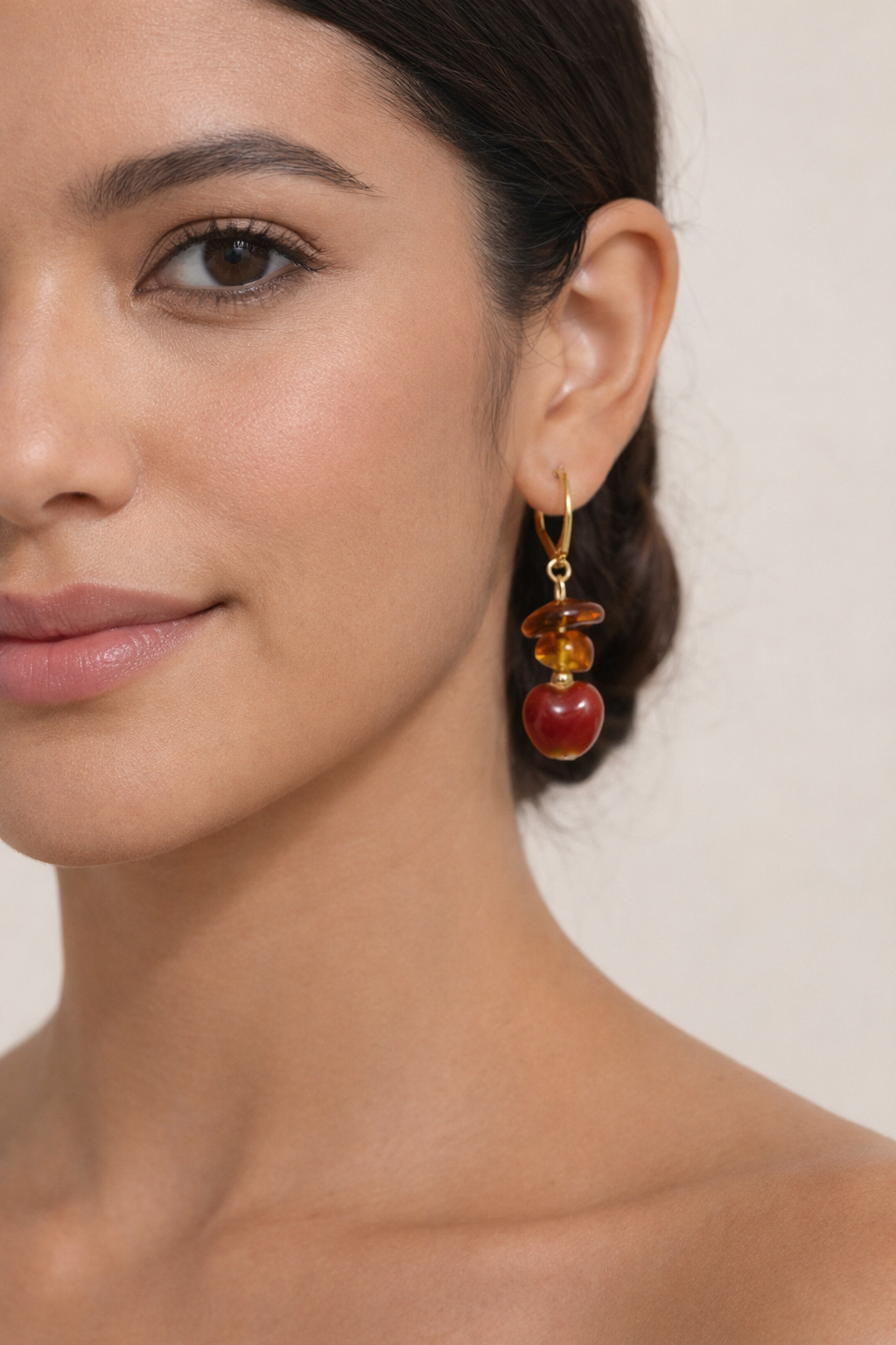 Dangle love earring by Eterno