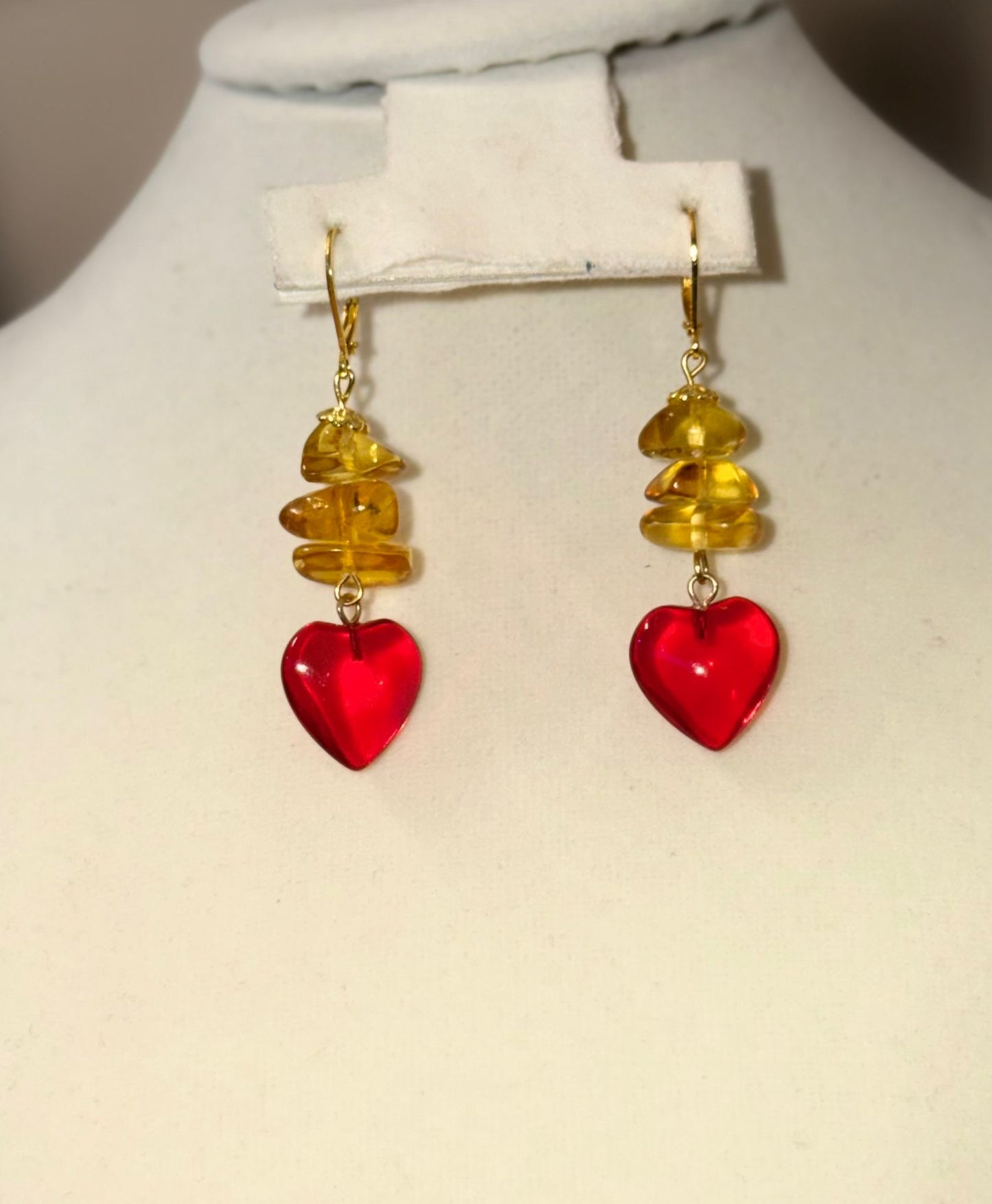Dangle love earring by Eterno