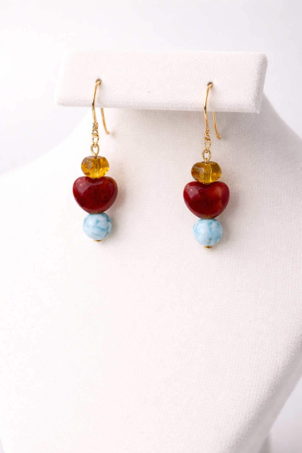 Dangle love earring by Eterno