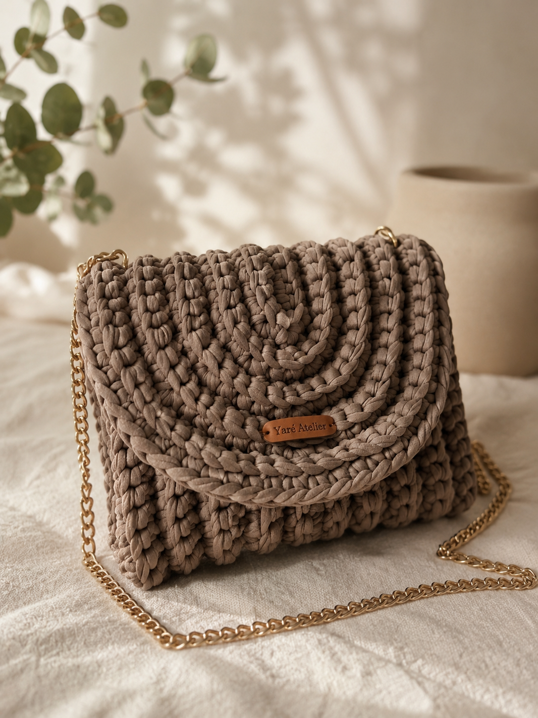 Yessica clutch