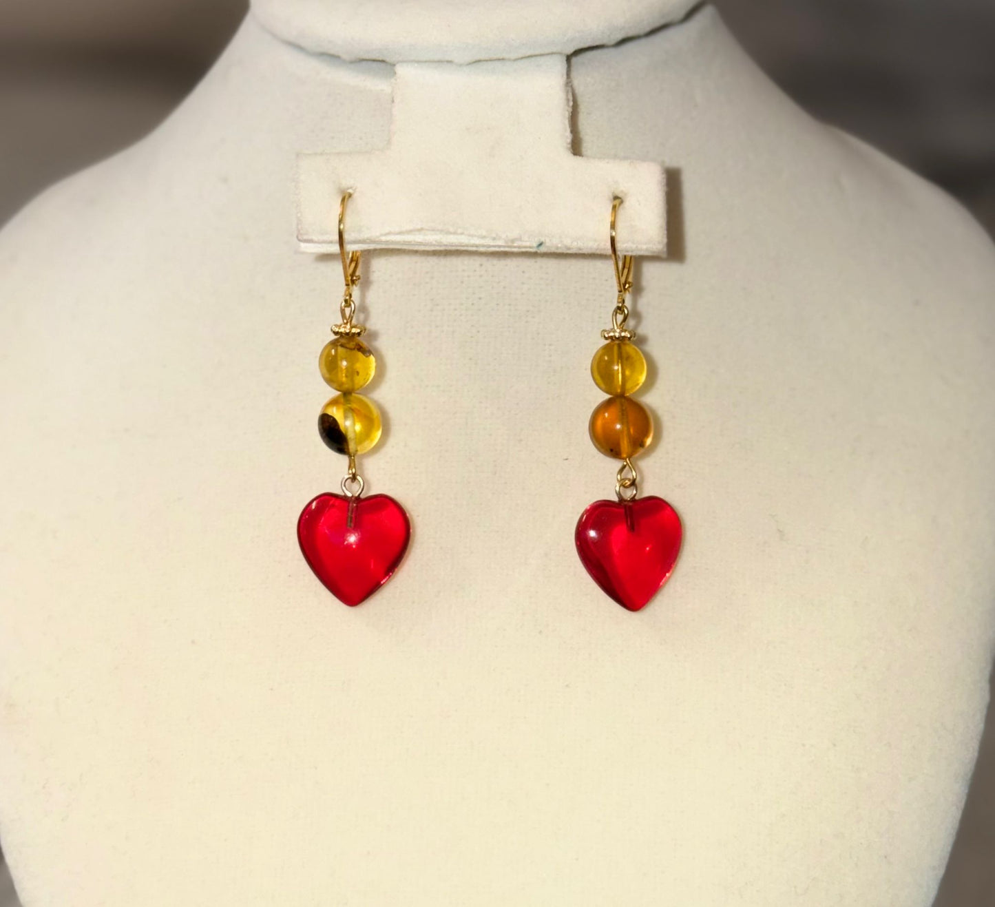 Dangle love earring by Eterno
