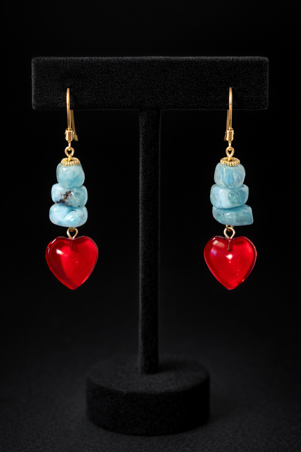 Dangle love earring by Eterno