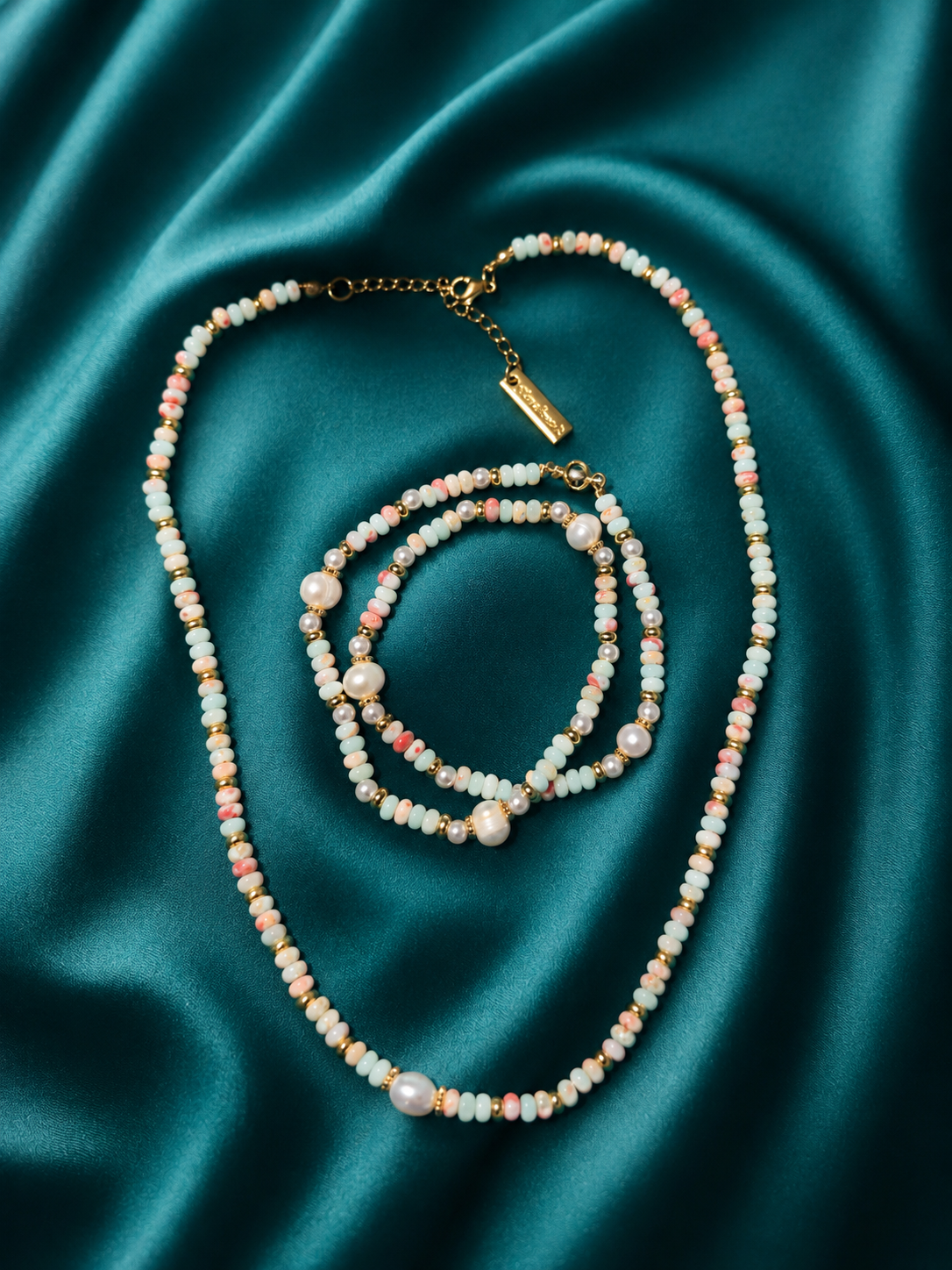 Perlas y piedras